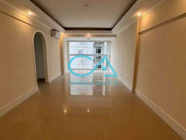 #117 - Apartamento para Venda em Santos - SP
